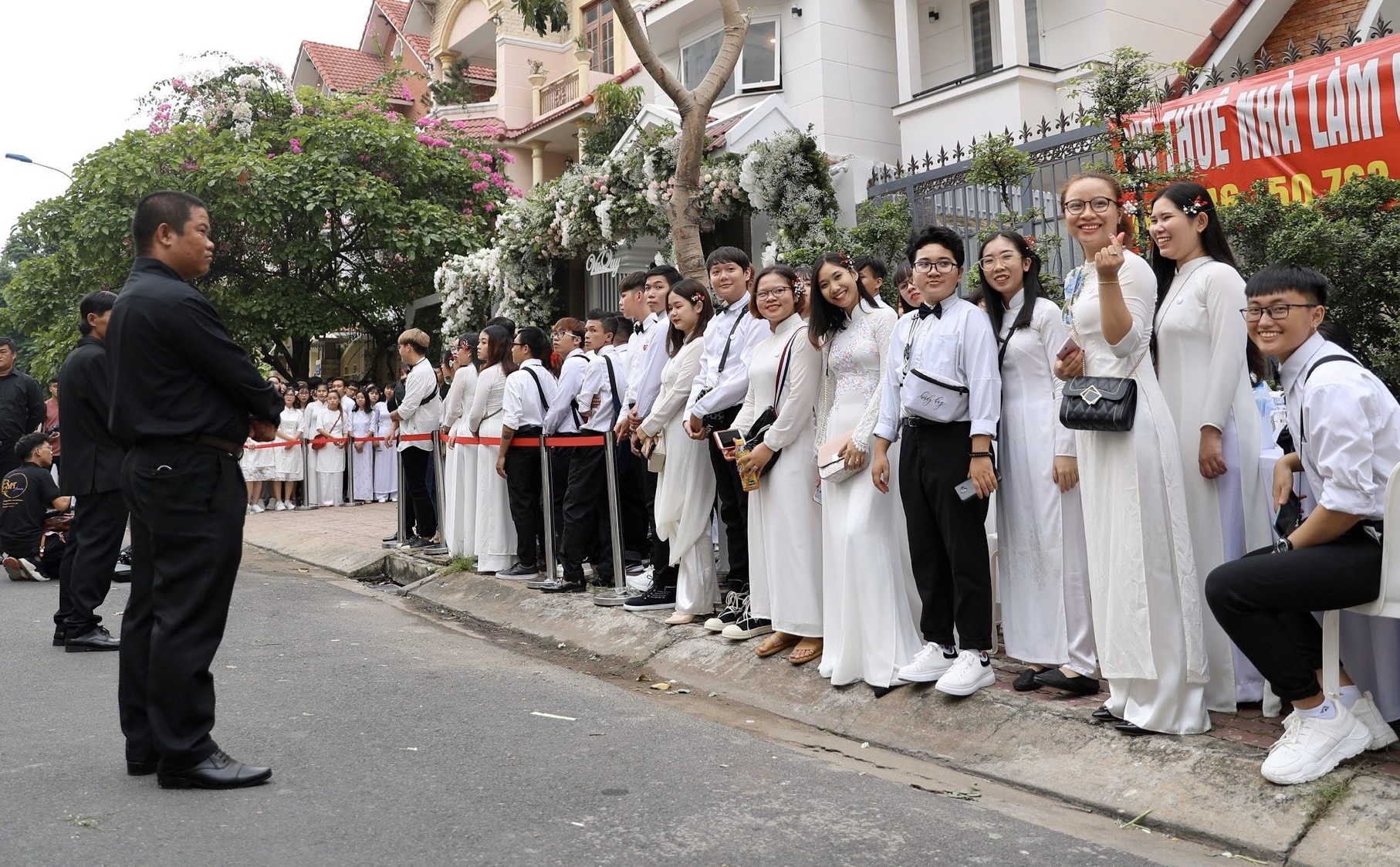 dong nhi ong cao thang dam cuoi anh 27