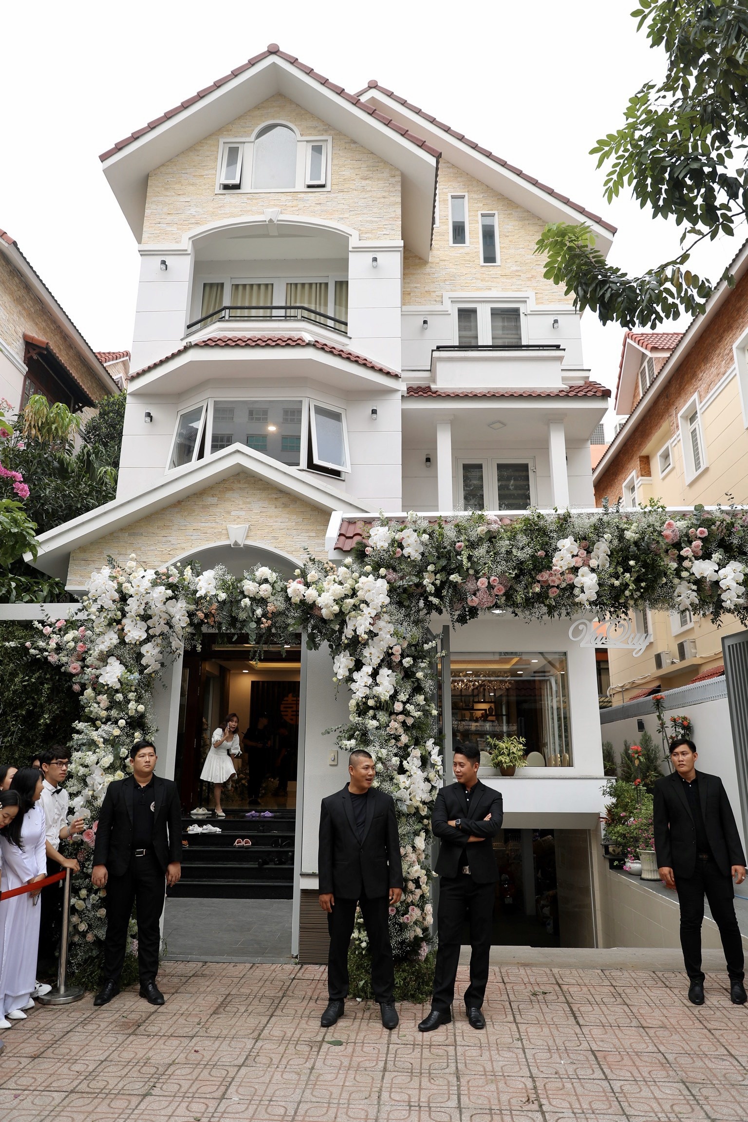 dong nhi ong cao thang dam cuoi anh 25