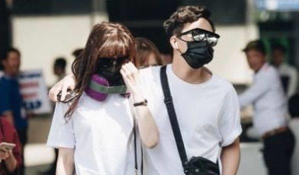 Tran Thanh - Hari Won ra san bay du cuoi Dong Nhi vao phut chot hinh anh