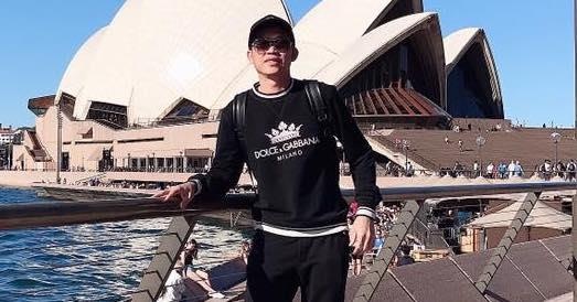 Hoai Linh mac cay hang hieu hinh anh