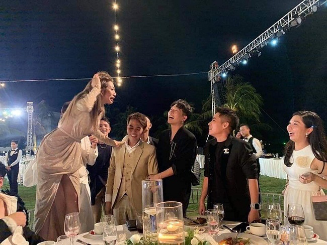 hau truong sao viet anh 1