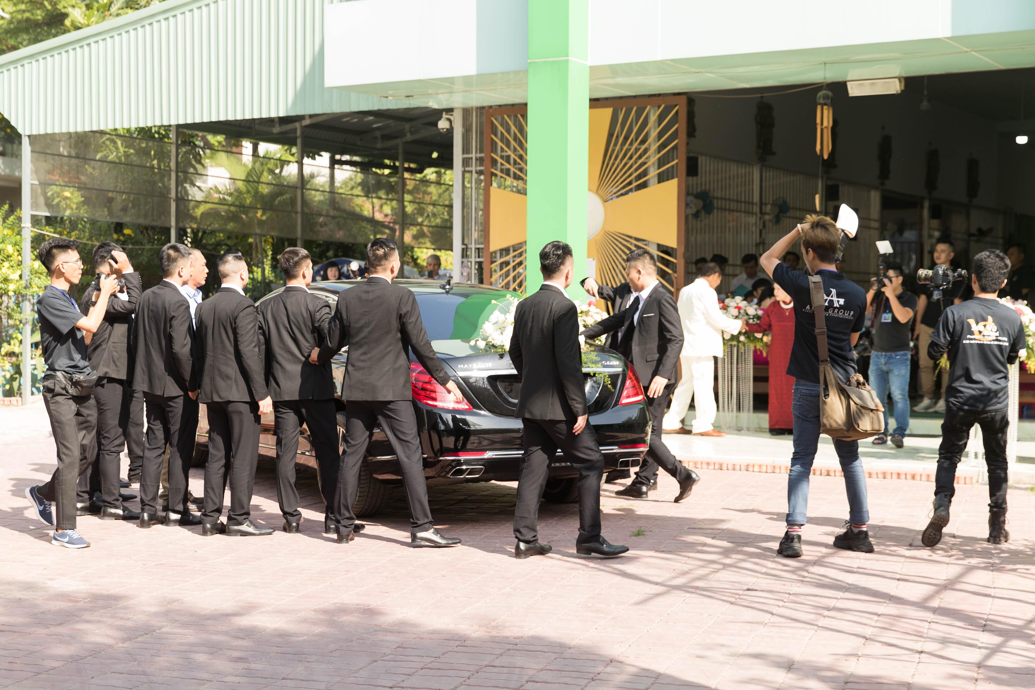 bao thy dam cuoi anh 5