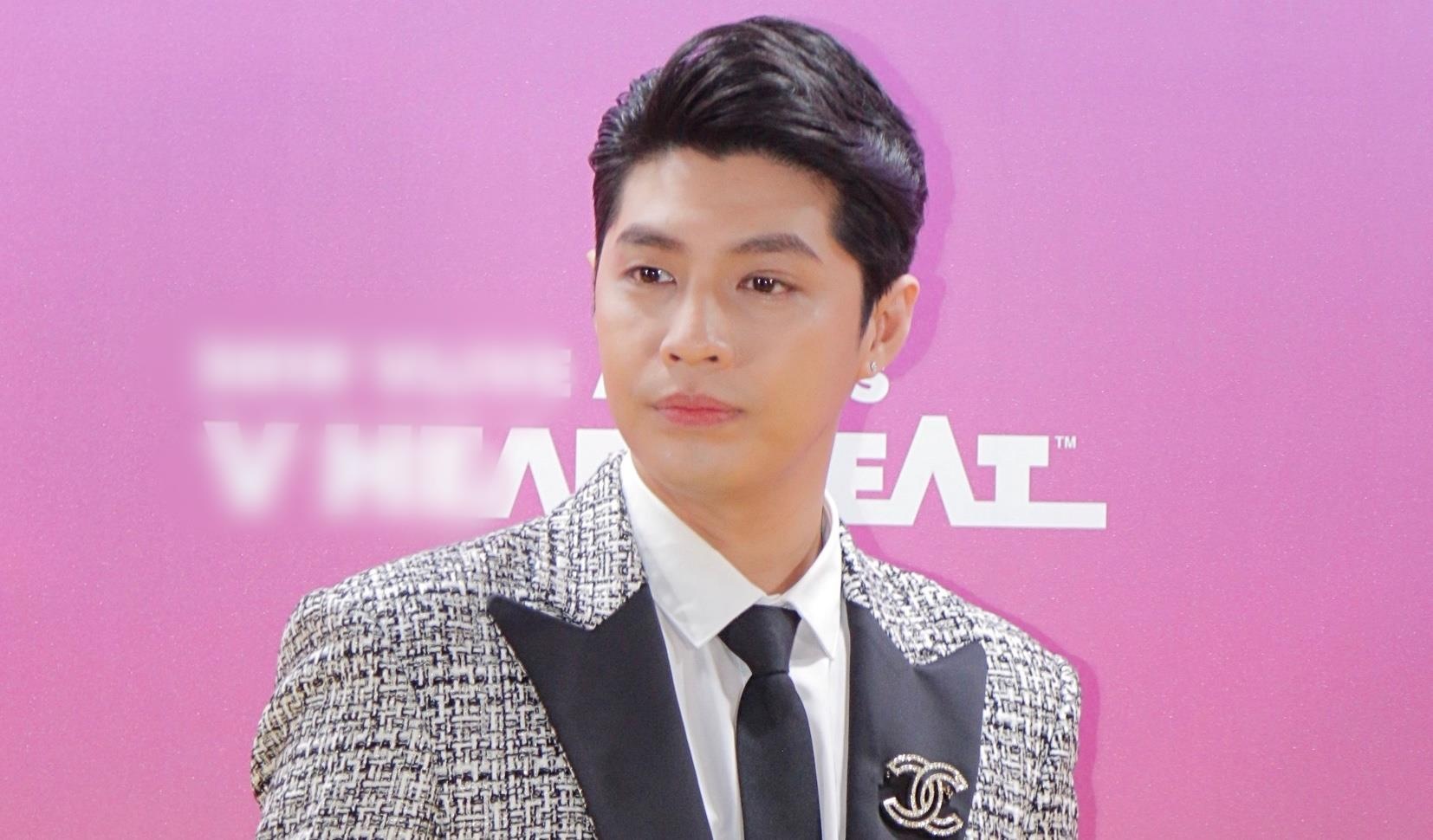 Noo Phuoc Thinh xuat hien tren tham do o Han Quoc hinh anh