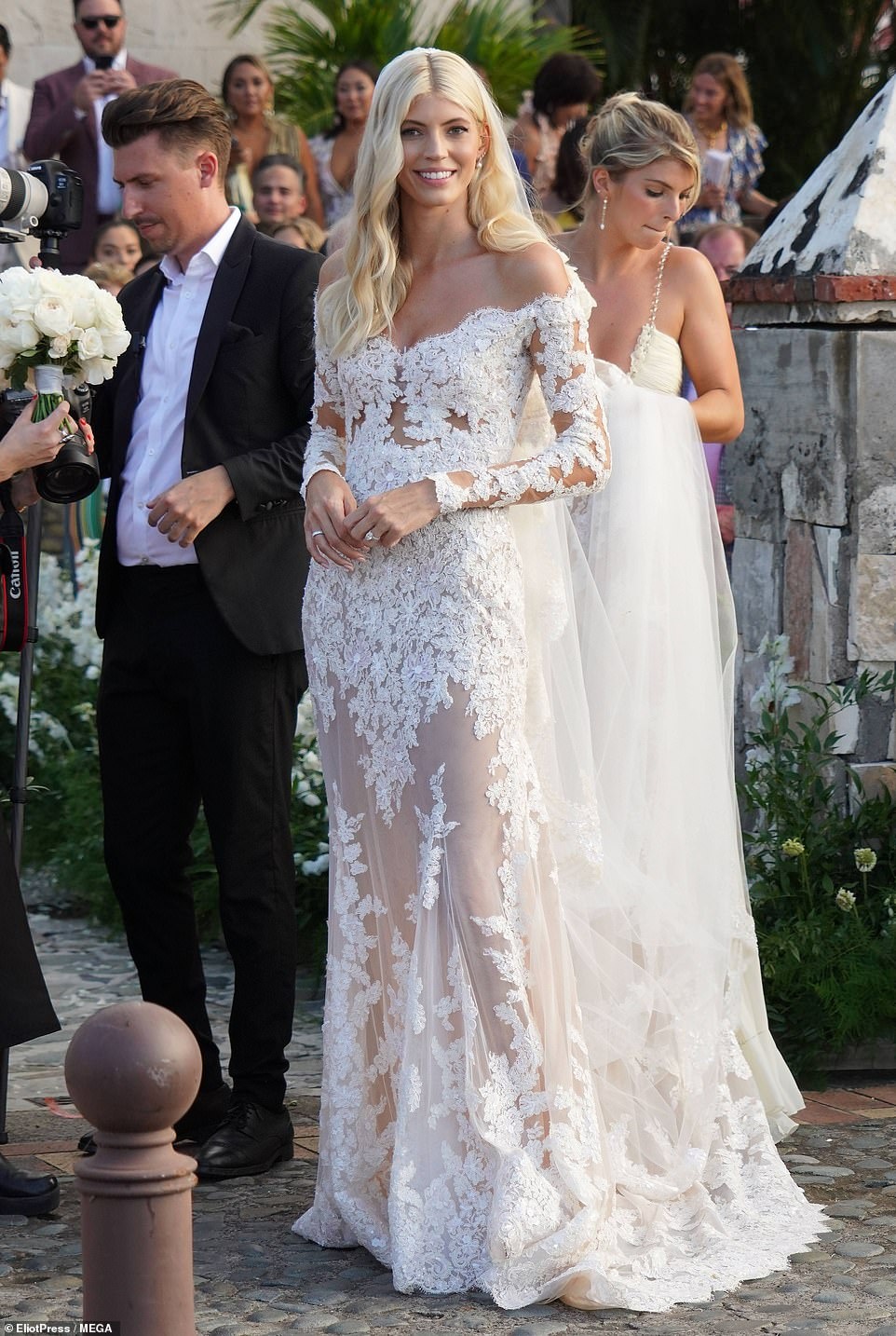 dam cuoi thien than victoria's secret anh 4