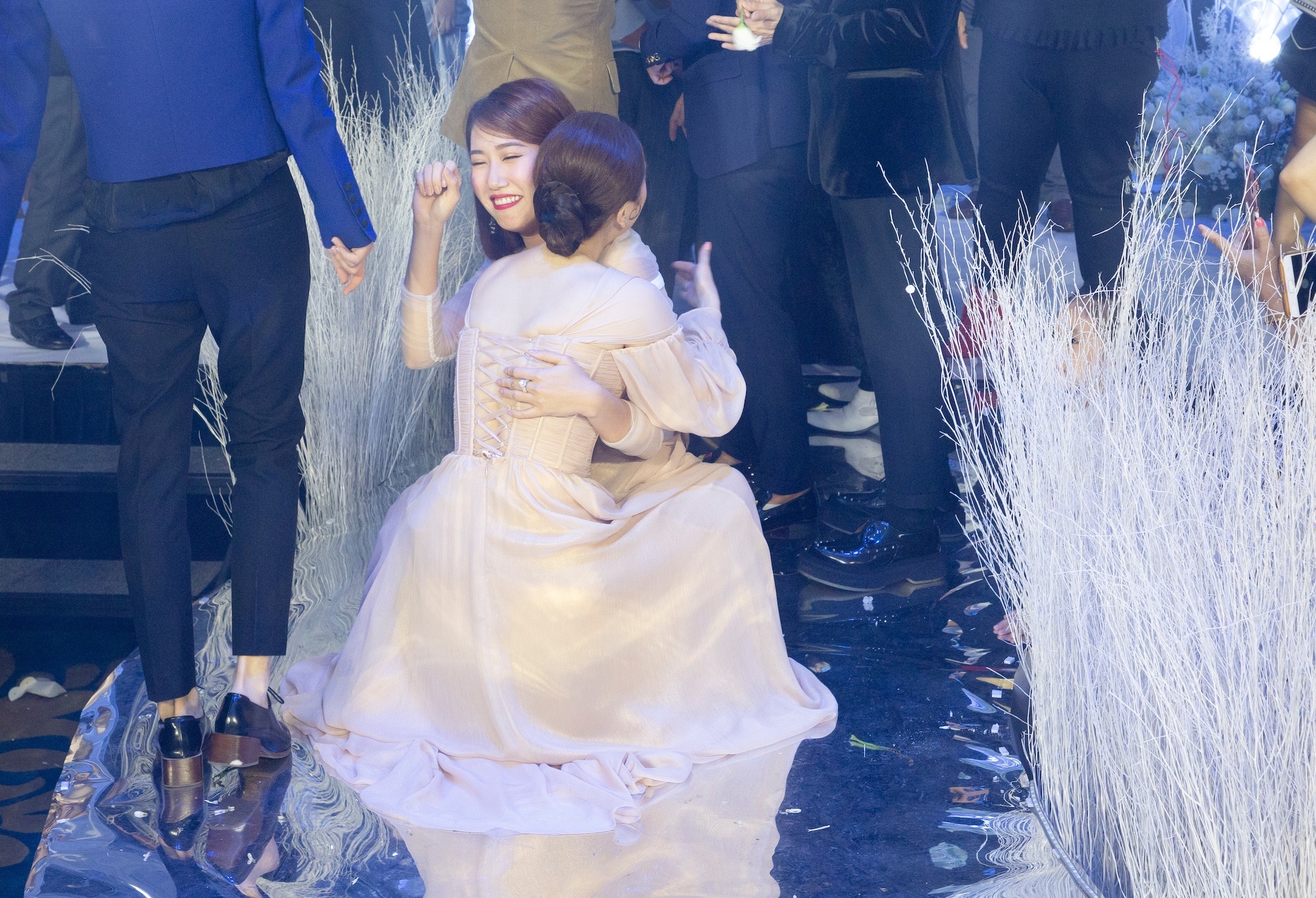 bao thy dam cuoi anh 10