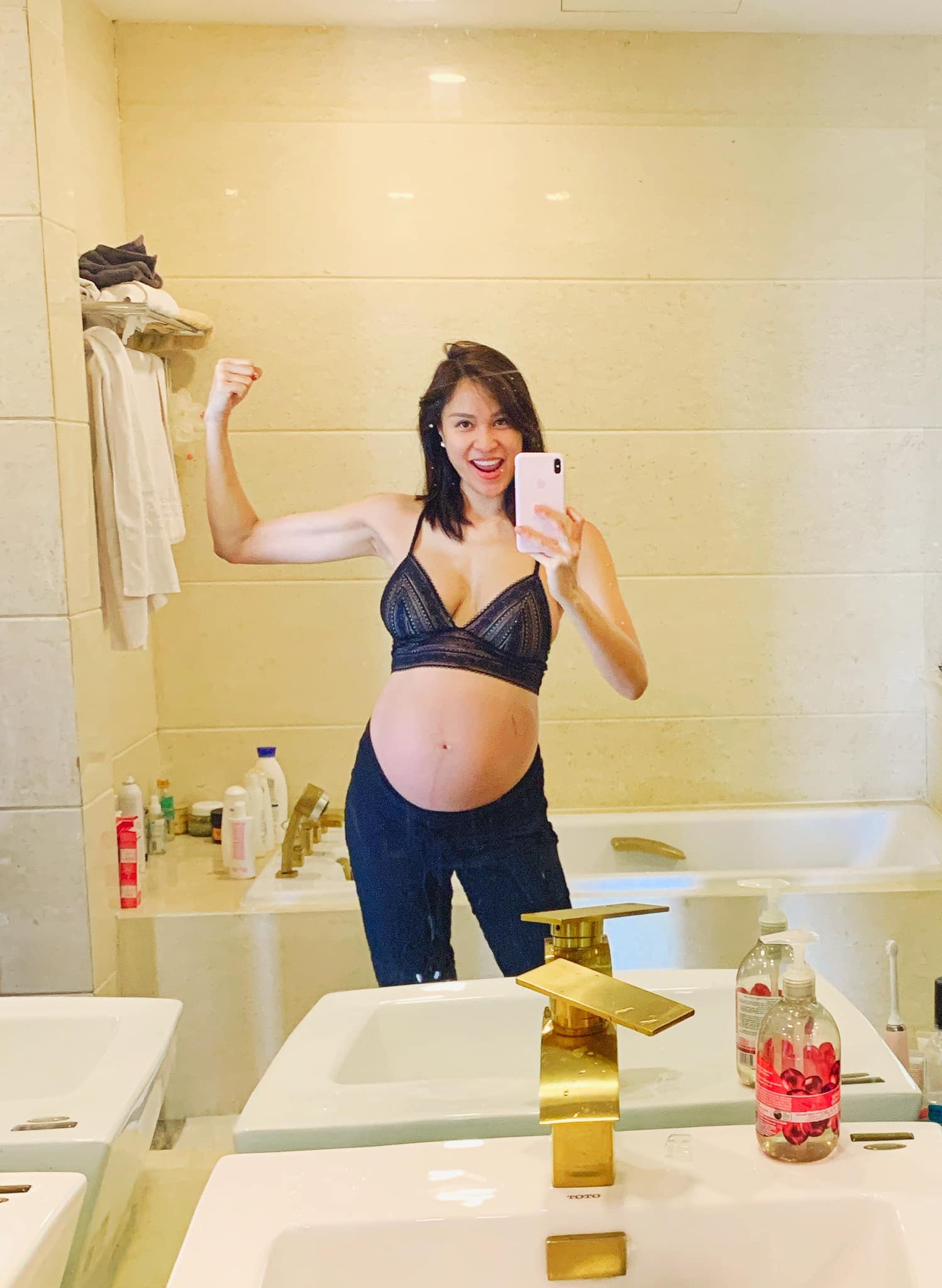 phuong mai tap yoga di catwalk sat ngay sinh anh 17