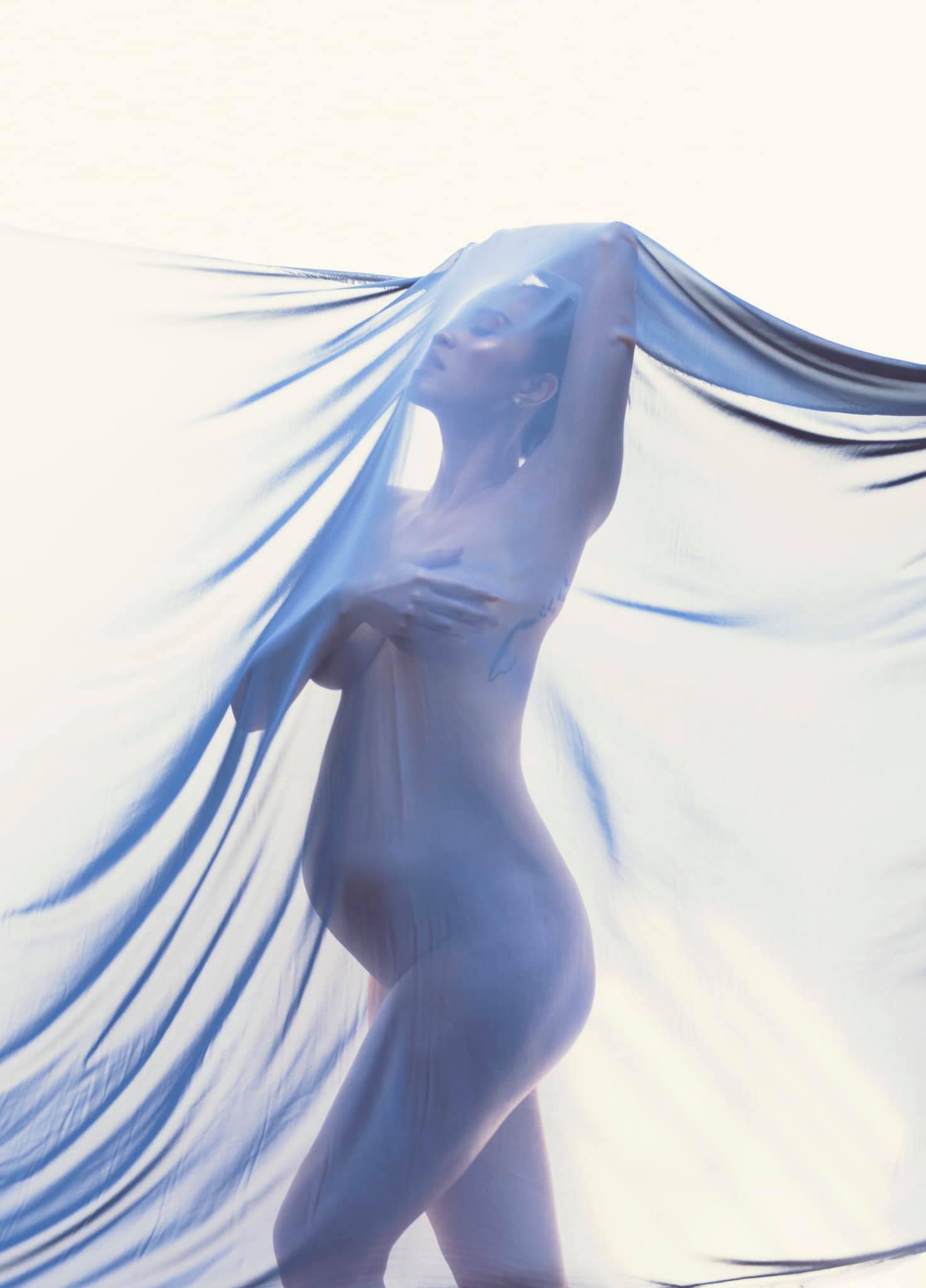 phuong mai tap yoga di catwalk sat ngay sinh anh 9