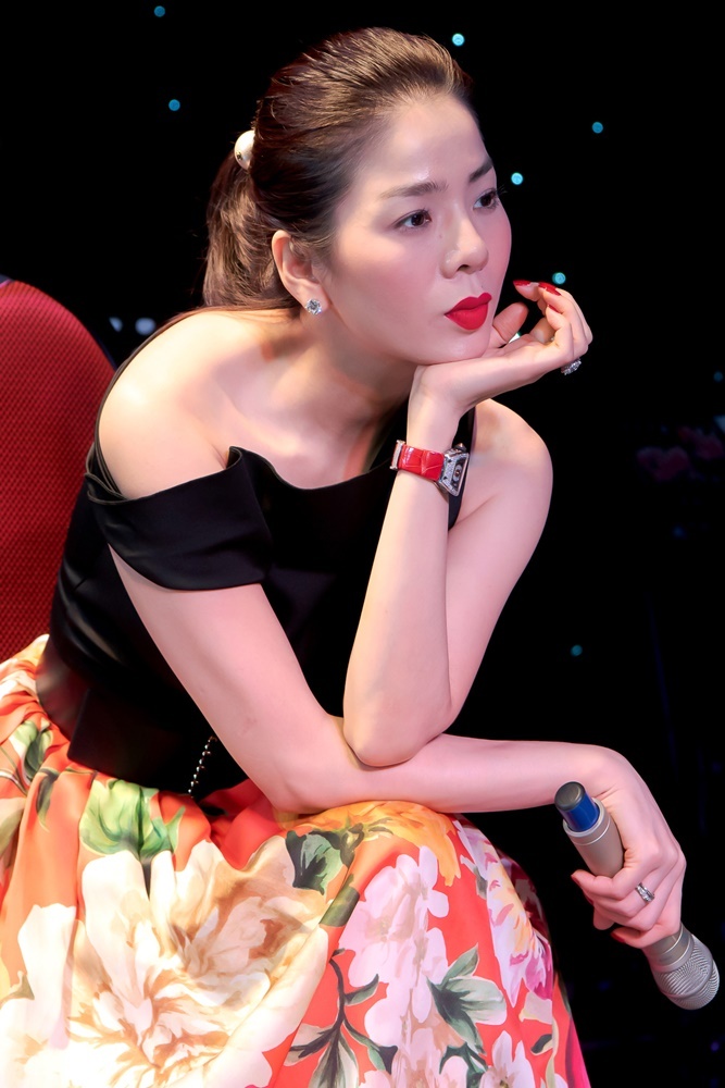 le quyen nghi hat anh 1