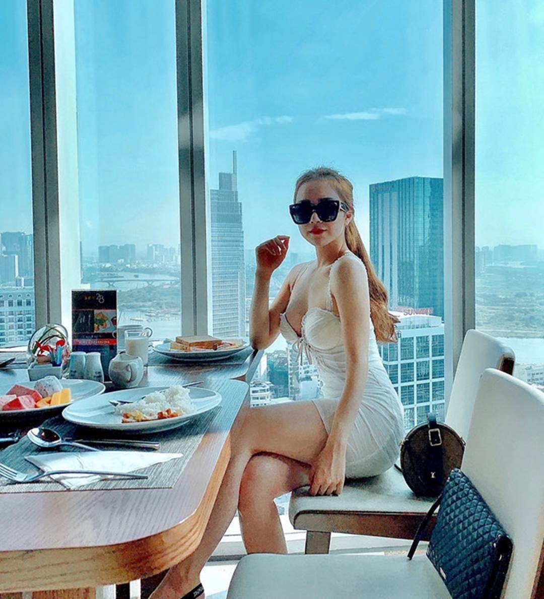 hot girl ngu gat mv phan cam anh 12