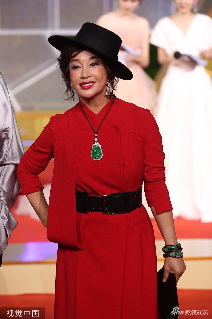 be mac lien hoan phim kim ke anh 17