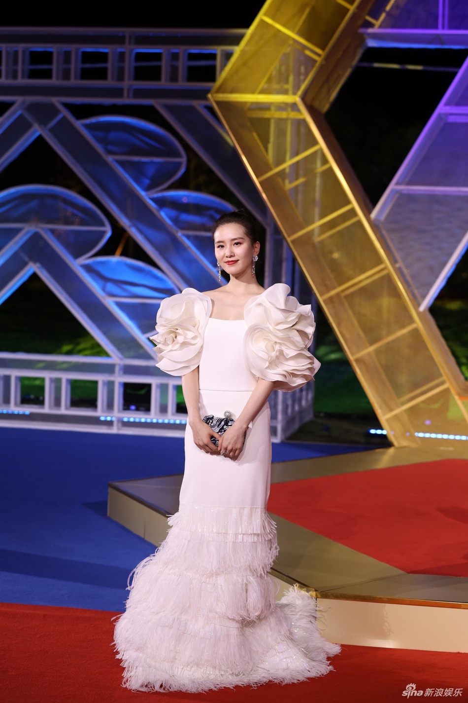 be mac lien hoan phim kim ke anh 1