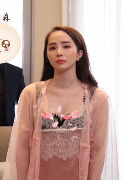 quynh nga mac goi cam trong phim anh 10