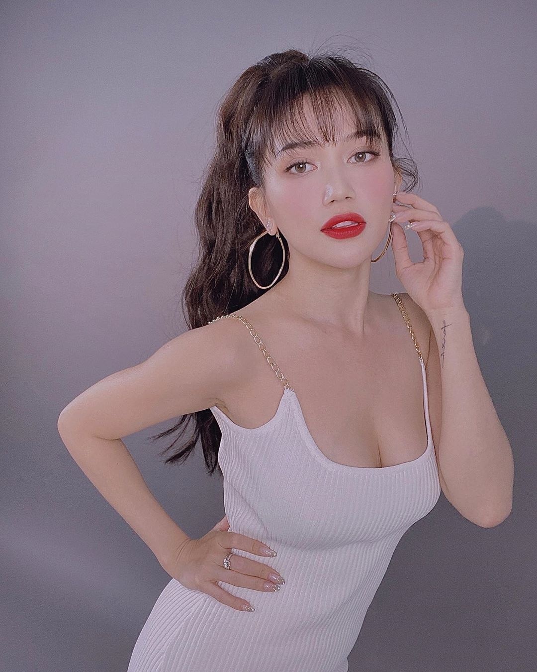 ho ngoc ha mac bikini anh 14