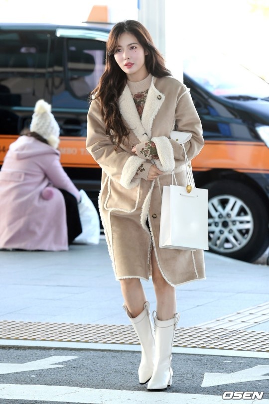 iu hyuna san bay anh 10