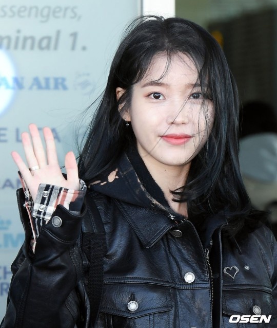 iu hyuna san bay anh 11