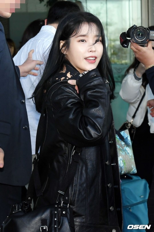 iu hyuna san bay anh 14