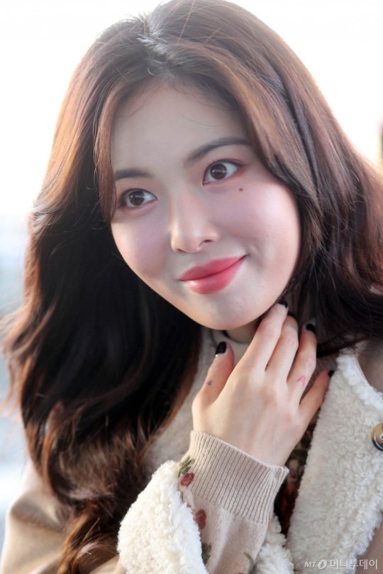 iu hyuna san bay anh 1