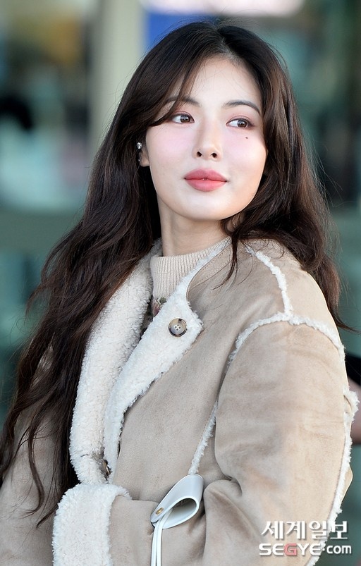 iu hyuna san bay anh 6