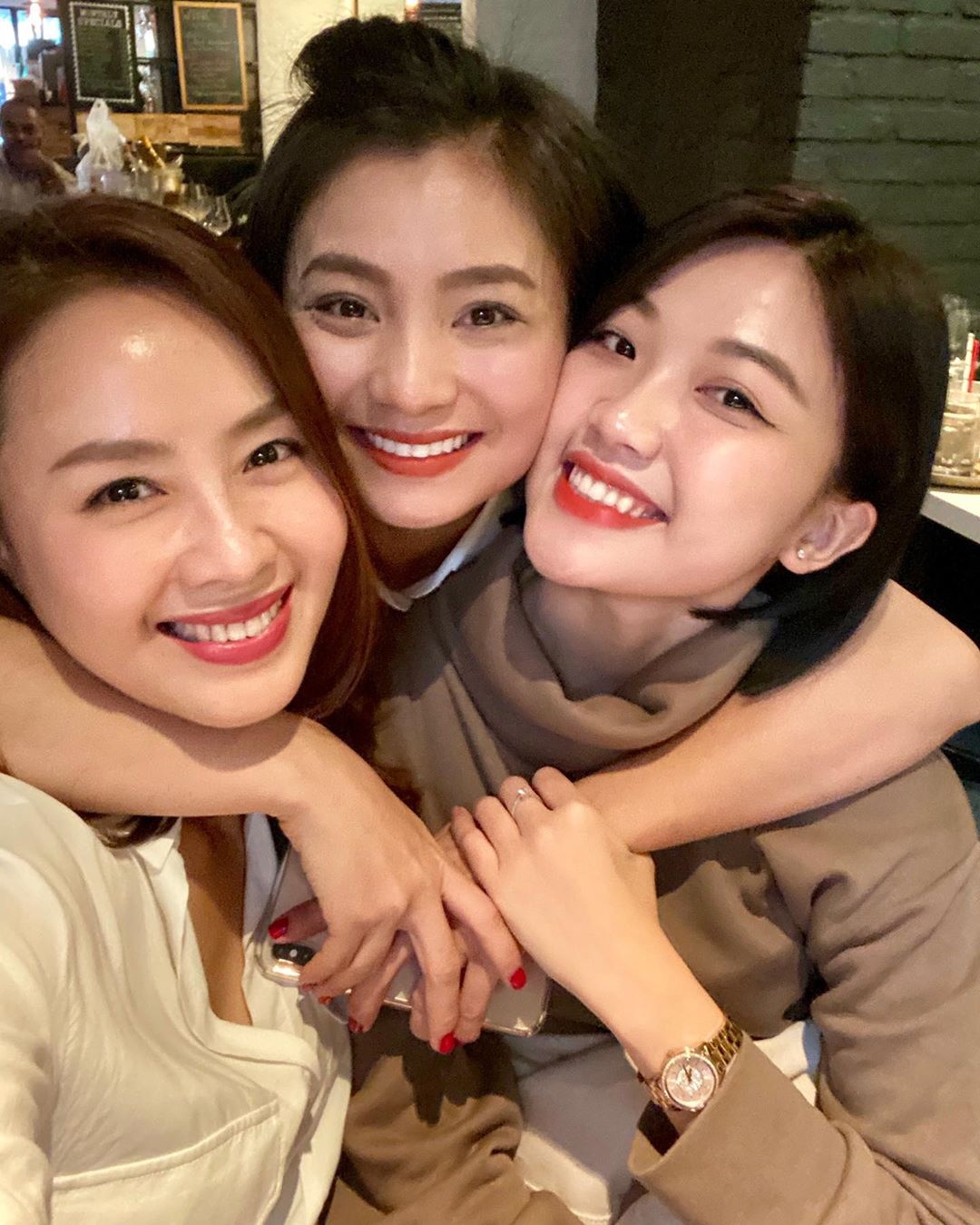 hoa hong tren nguc trai anh 12