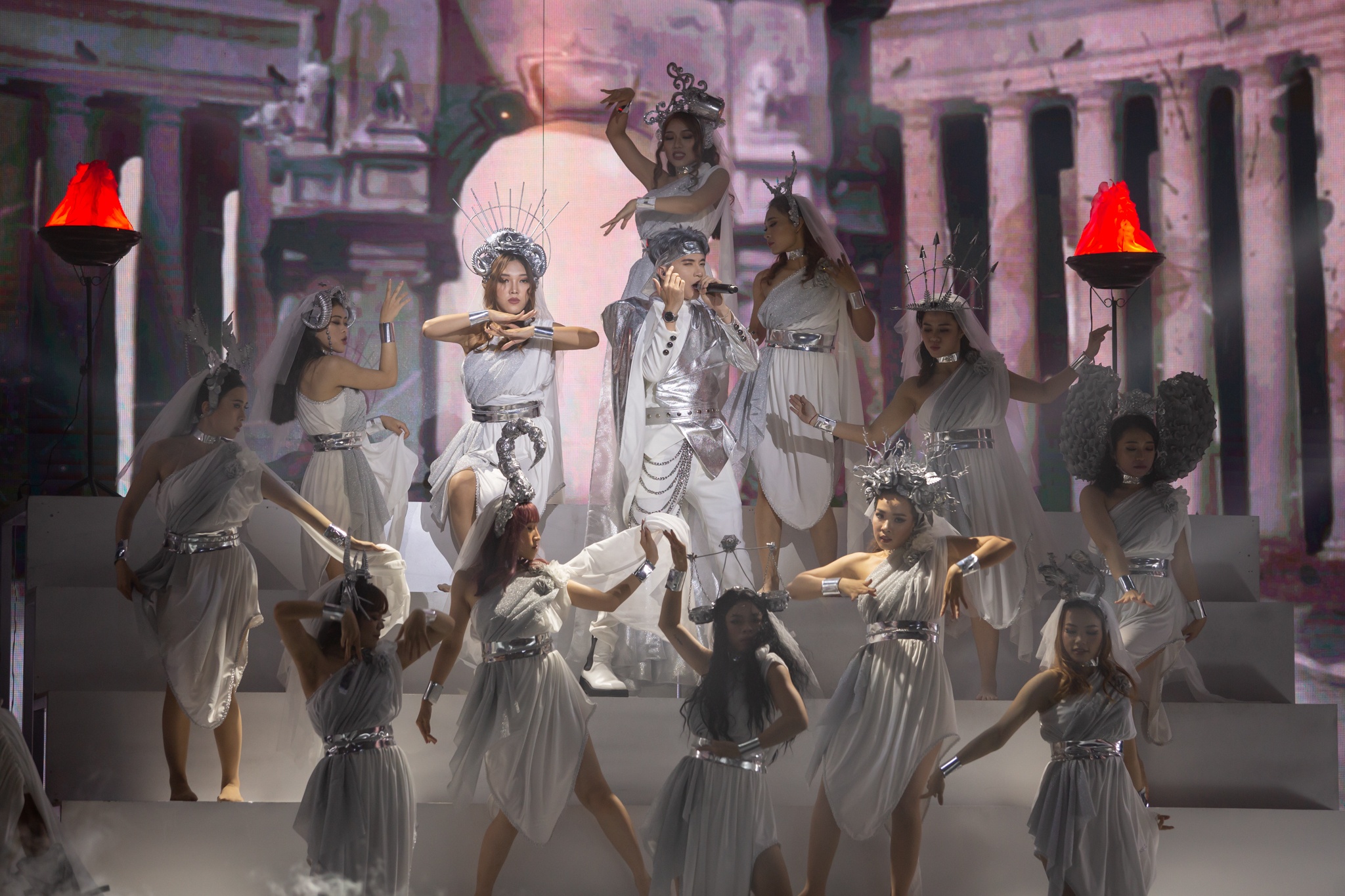 (g)i-dle zico viet nam anh 18