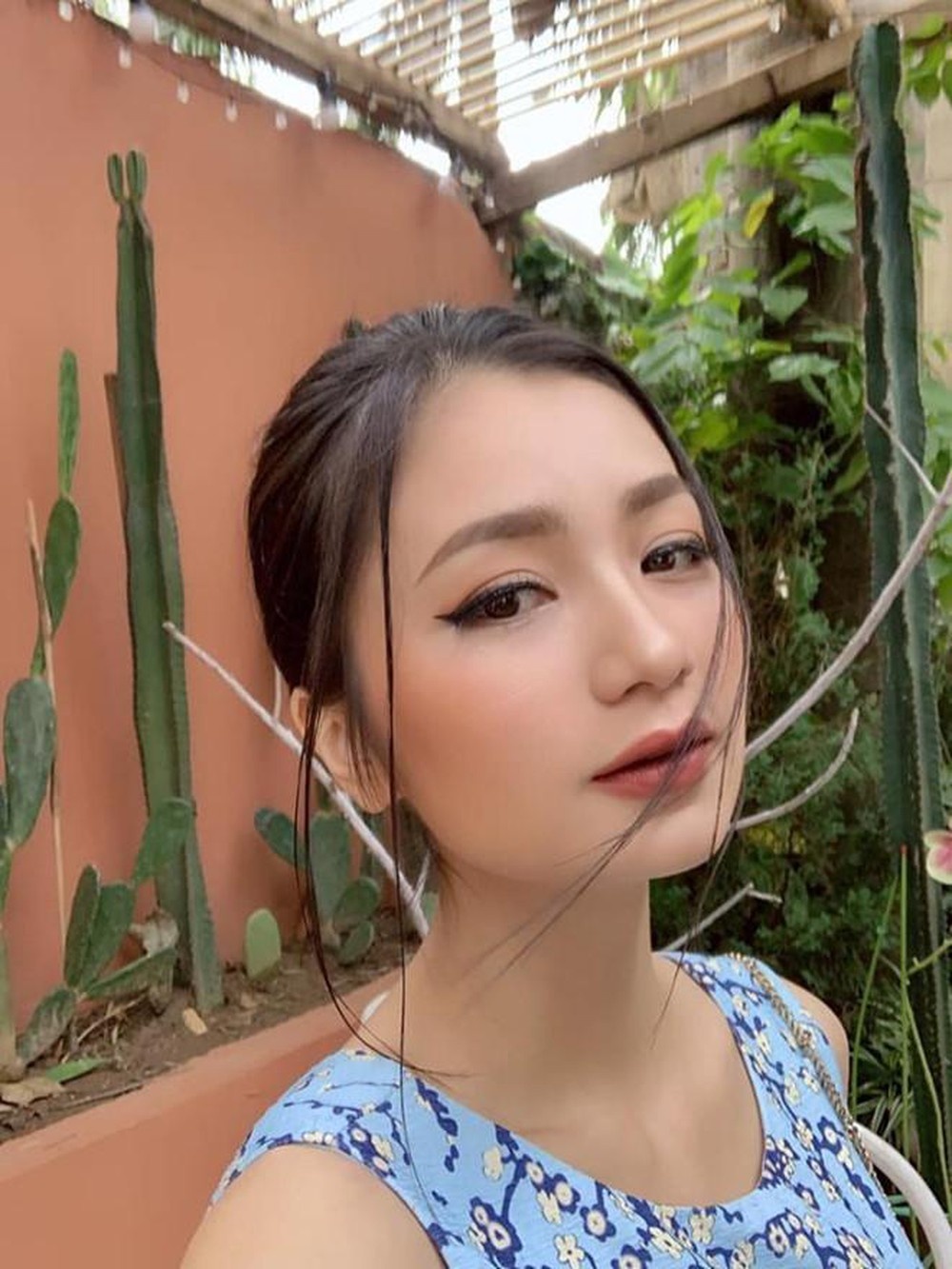 hoa hong tren nguc trai anh 8