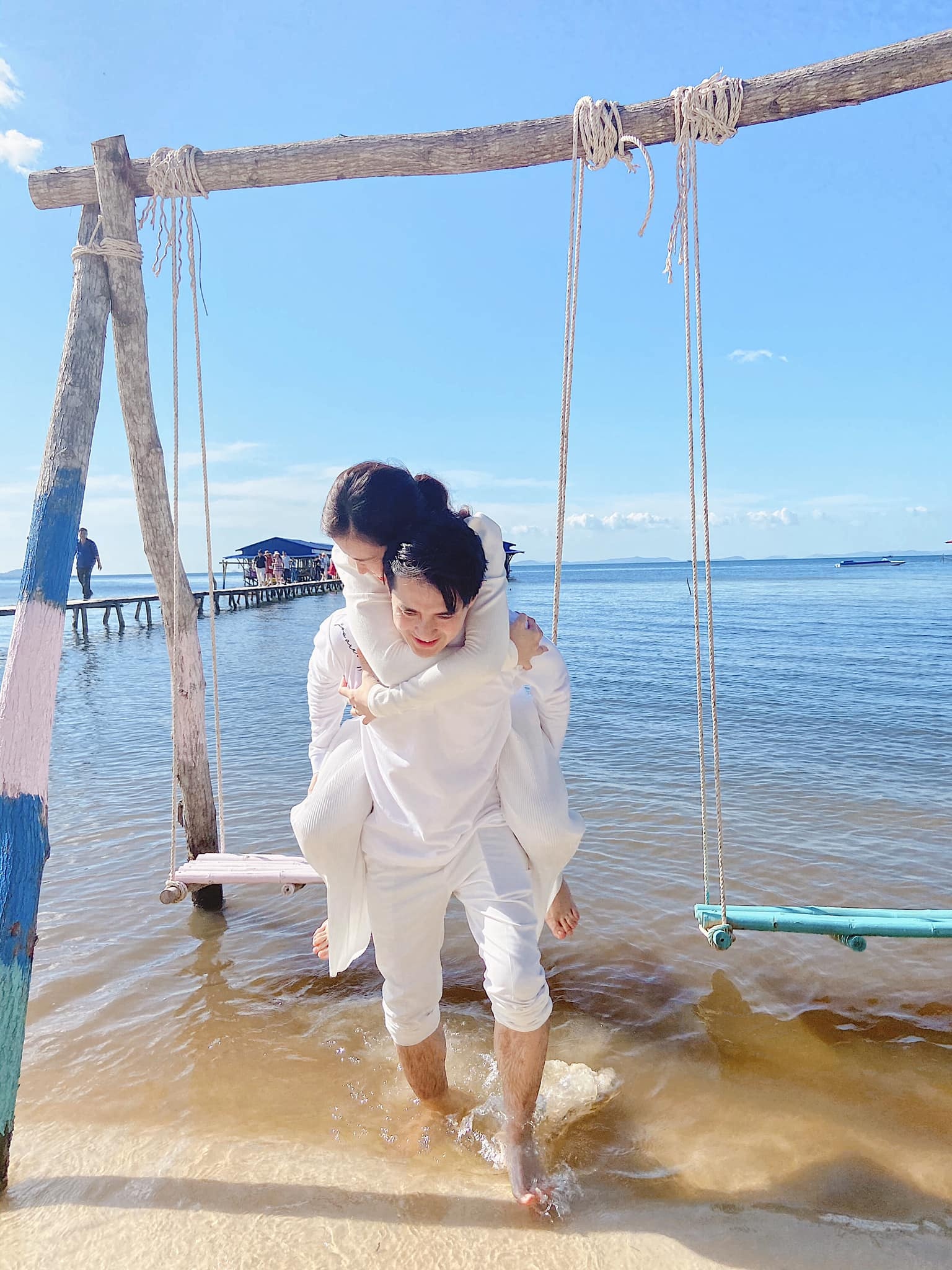 dong nhi ong cao thang tuan trang mat anh 2