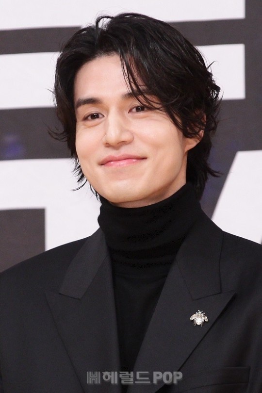 lee dong wook dien trai anh 1