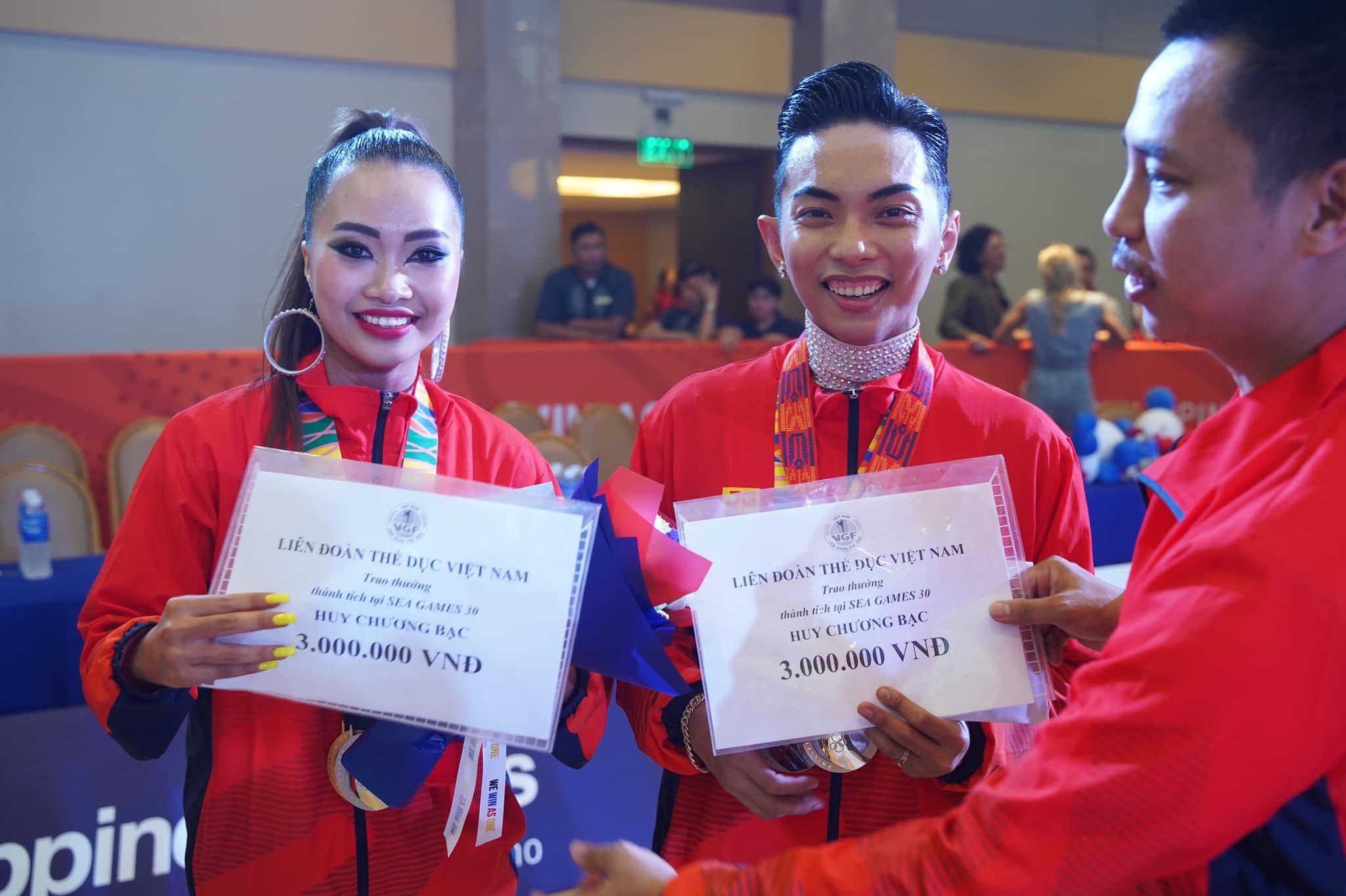 khanh thi phan hien anh 4