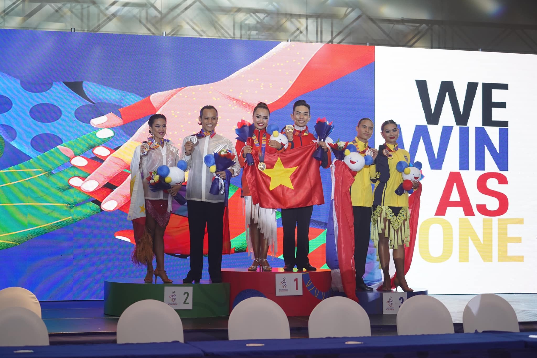 khanh thi phan hien anh 1