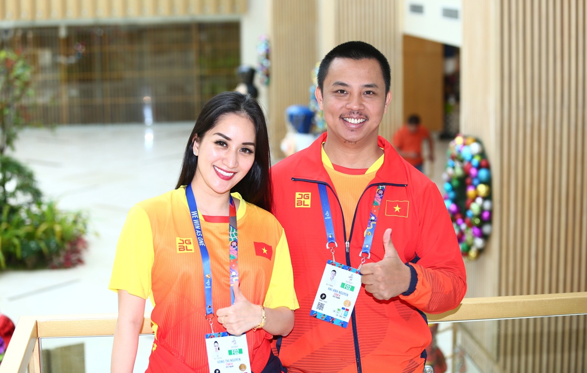 ngoai hinh thay doi cua chi anh anh 12