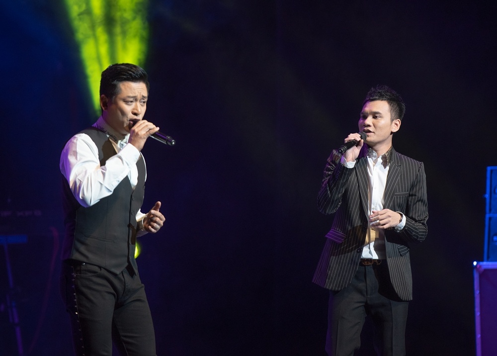 hoài linh mặc vest bảnh bao ảnh 8 hoai linh mac vest banh bao anh 8