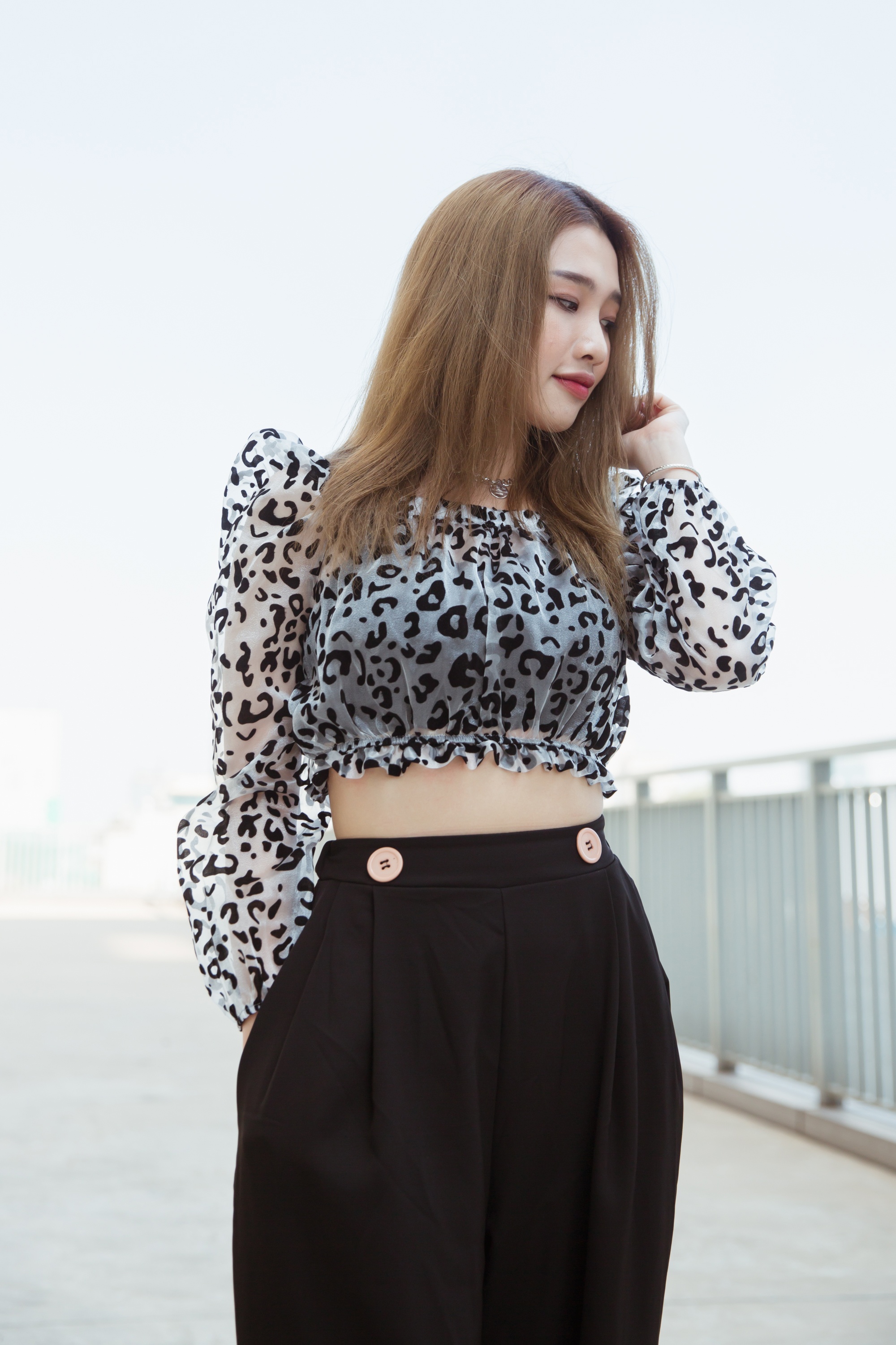 ca si viet ra mat o han anh 8