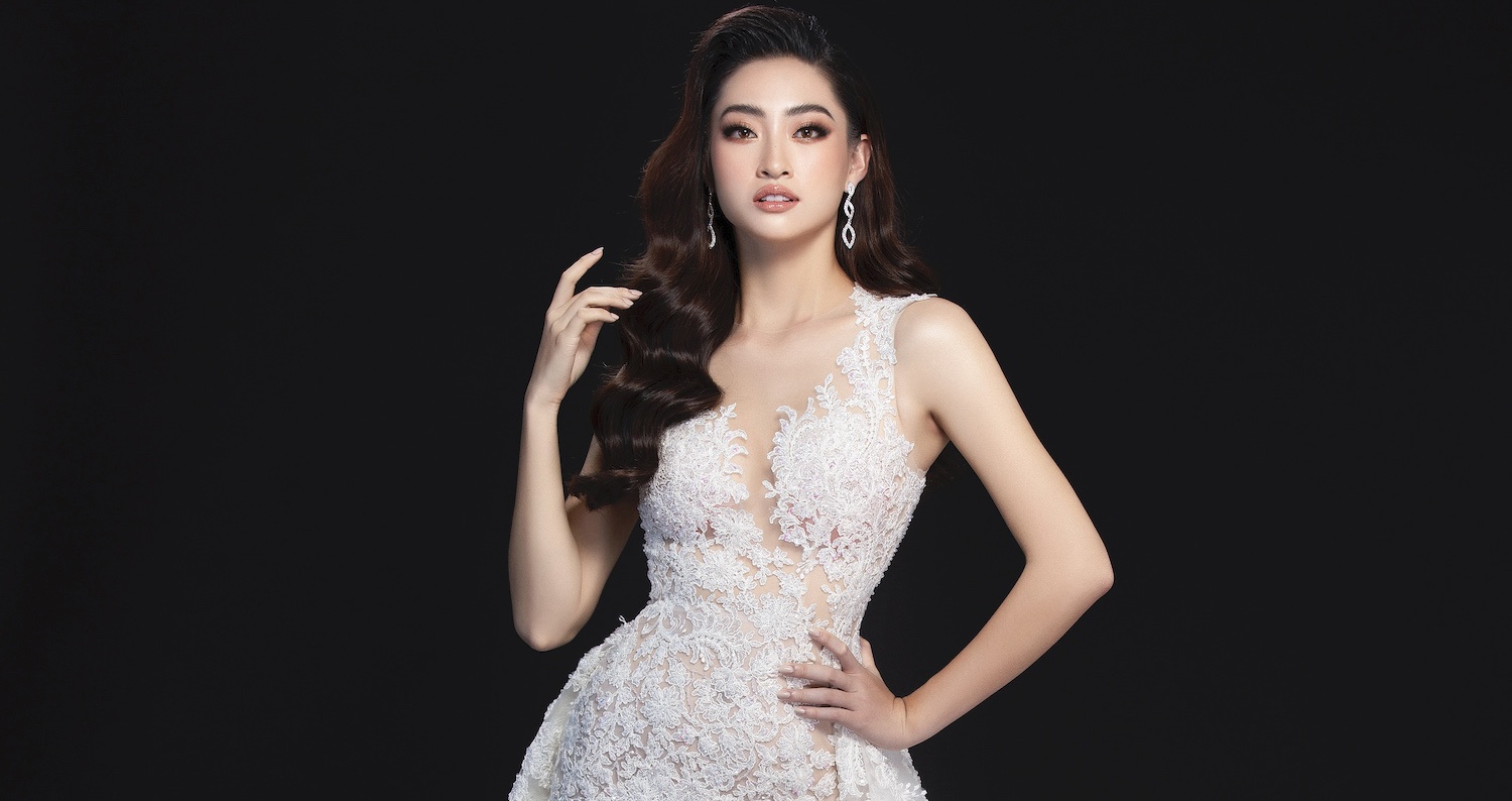 Luong Thuy Linh mac vay xe cao khoe chan 1,22 m o chung ket Miss World hinh anh