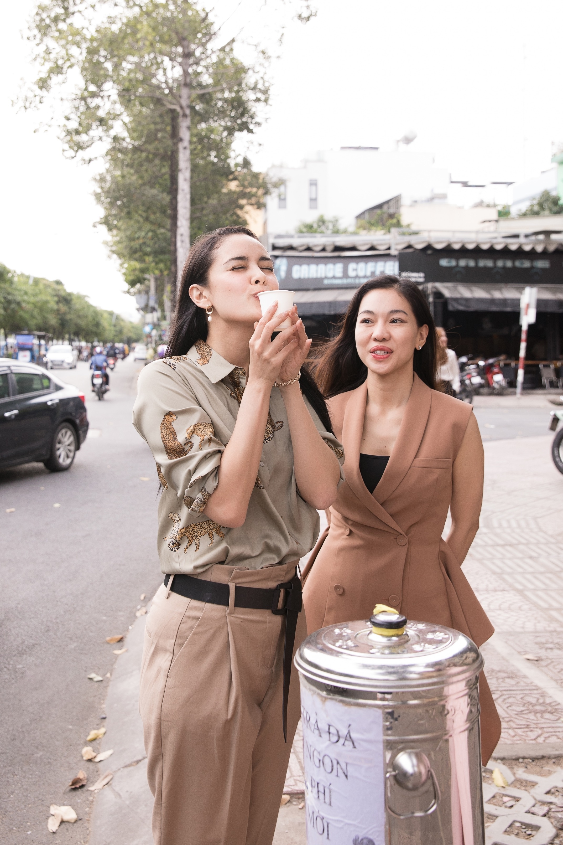 megan young ăn phở uống trà đá ảnh 12 megan young an pho uong tra da anh 12