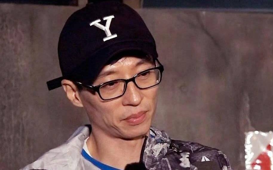 'MC quoc dan' Yoo Jae Suk bi nghi ngo quay roi tinh duc phu nu hinh anh