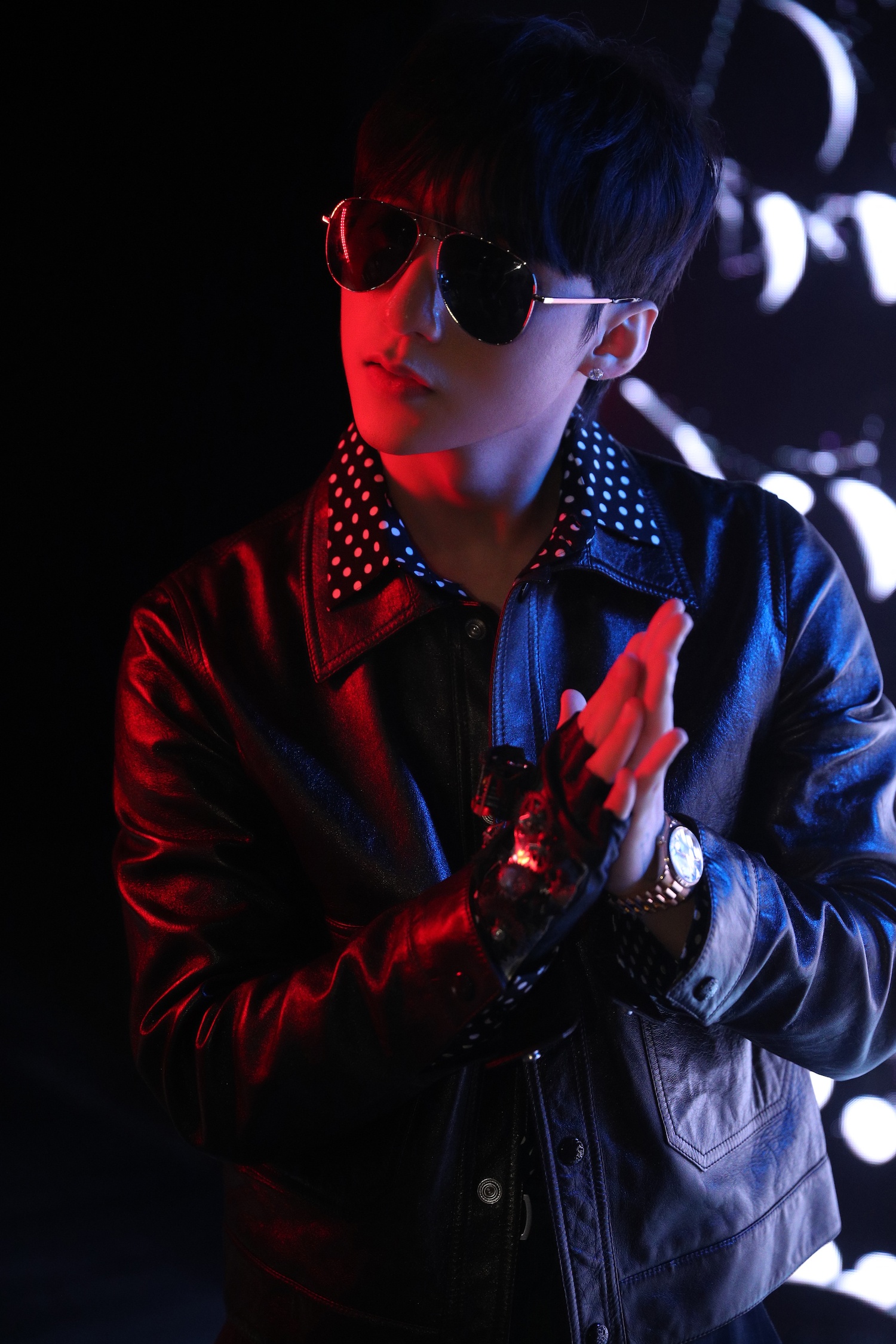 son tung tham du buoi trien lam cong tri anh 8