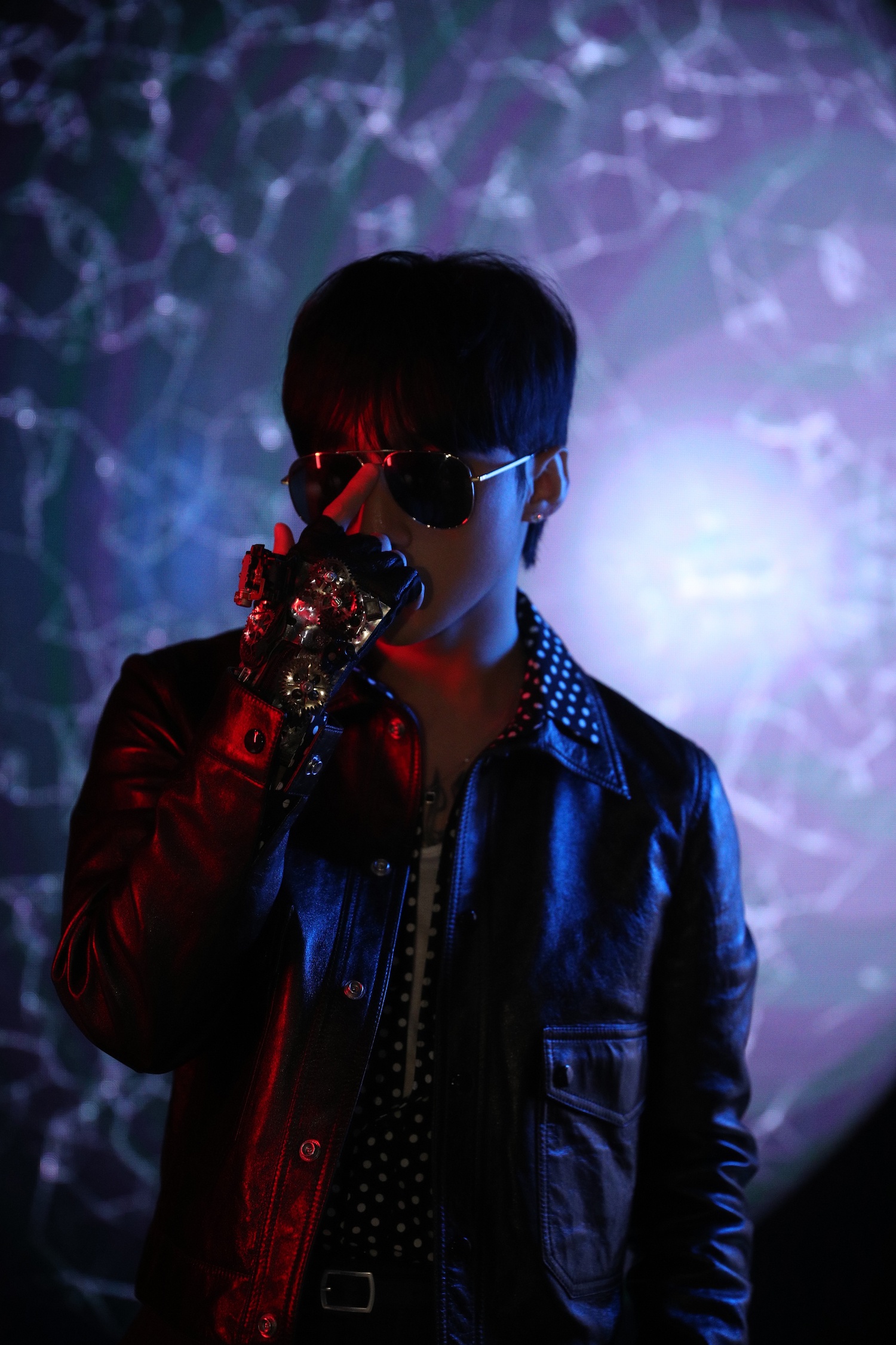 son tung tham du buoi trien lam cong tri anh 10