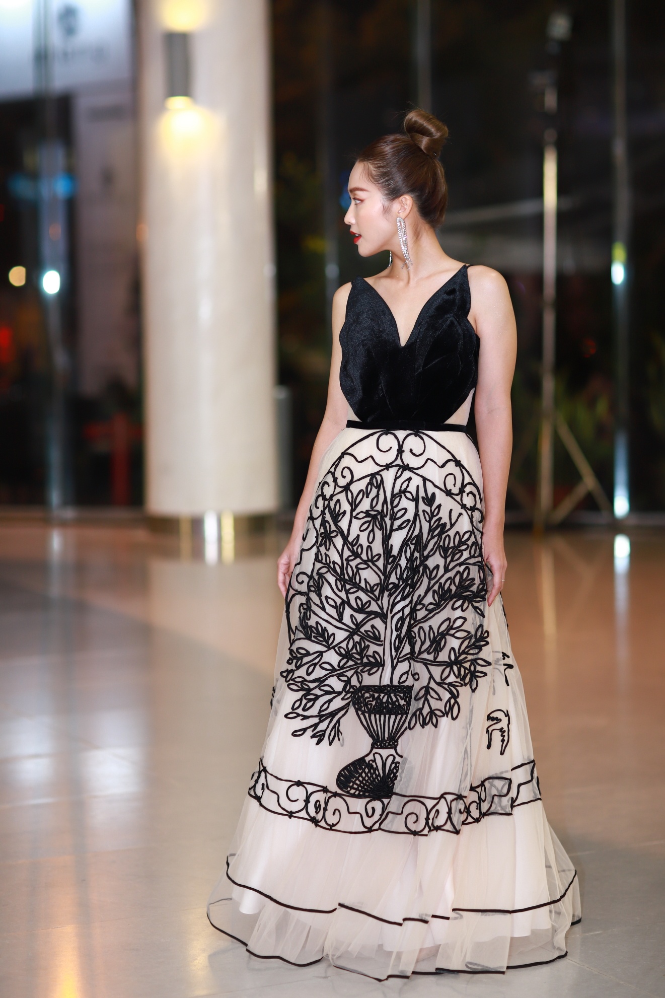 sao viet xem trien lam nghe thuat cong tri anh 12