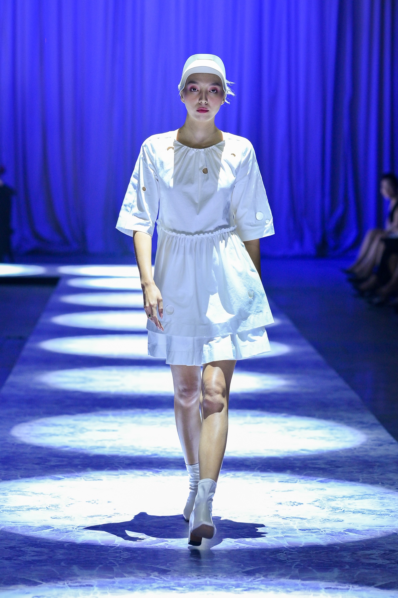 trien lam nghe thuat duong dai cong tri anh 40