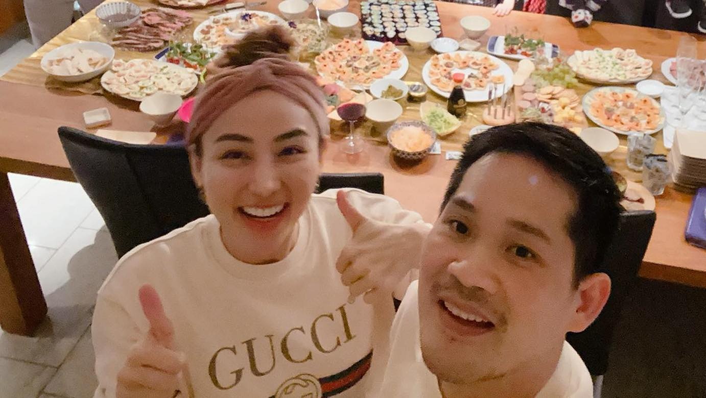 3 the he gia dinh Ngan Khanh doan tu o nuoc ngoai hinh anh