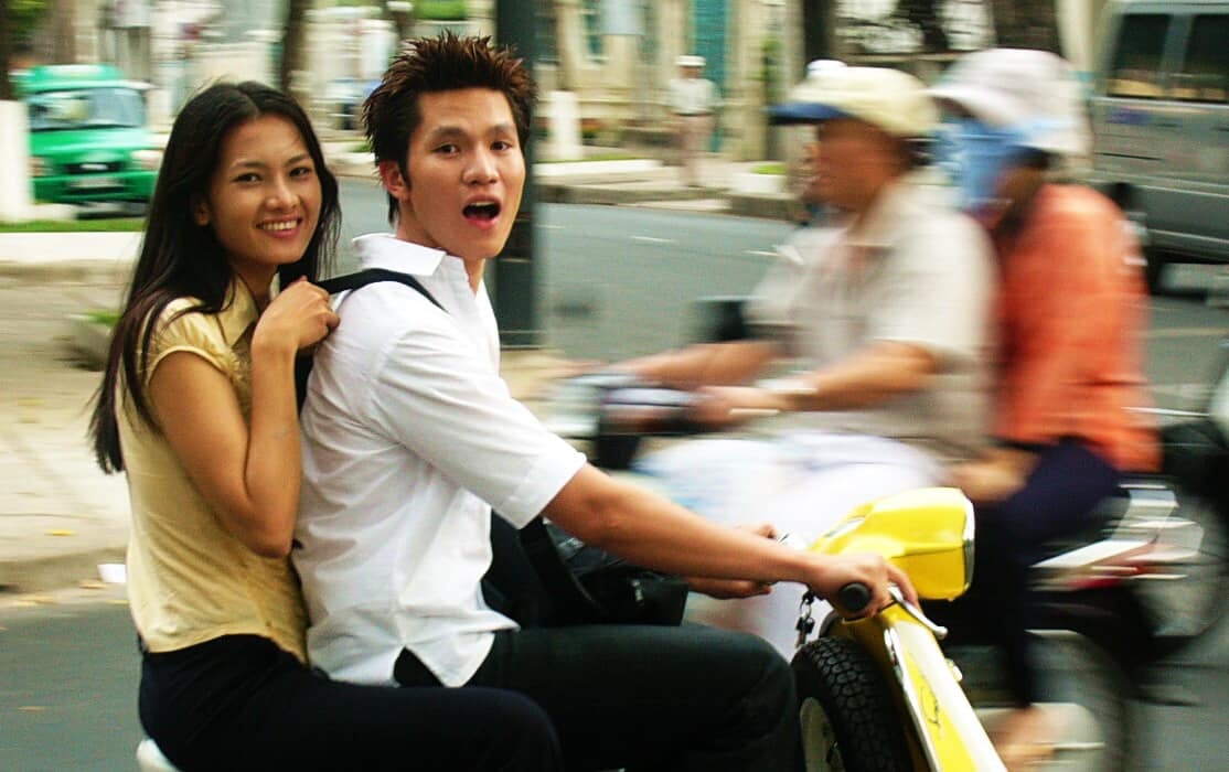 hau truong phim nhung co gai chan dai anh 16