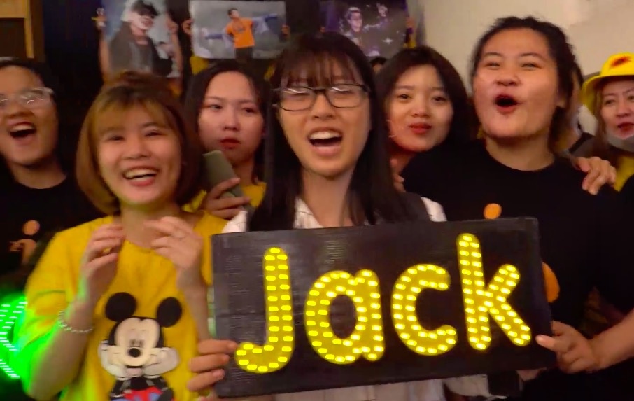 Fan bat khoc khi nhin thay video cua Jack tai ZMA 2019 hinh anh