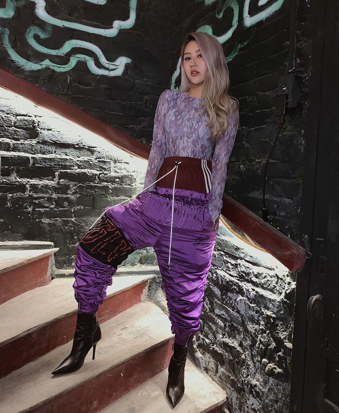 quynh anh shyn mac quan trong suot anh 12