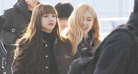 Black Pink, 'nu hoang fancam' Hani va dan sao nu do bo san bay hinh anh