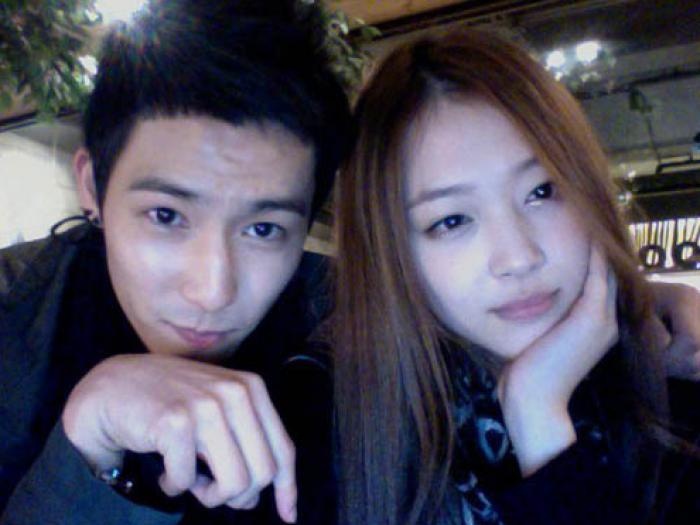 Anh hiem Sulli chup chung voi anh trai hinh anh