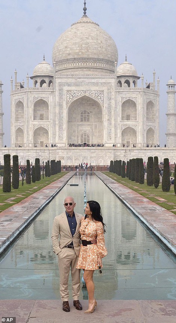 bạn gái tỷ phú amazon ảnh 2 ban gai ty phu amazon anh 2