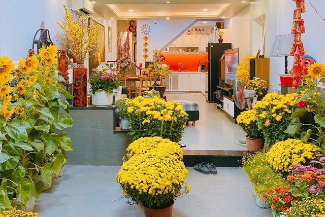 Nha duoc trang hoang ngap sac hoa cua Hoa hau Khanh Van hinh anh