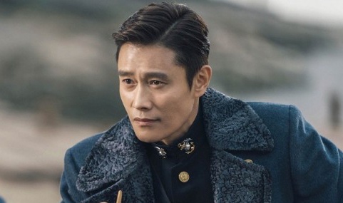 Lee Byung Hun du doan 'Parasite' gianh Oscar hinh anh
