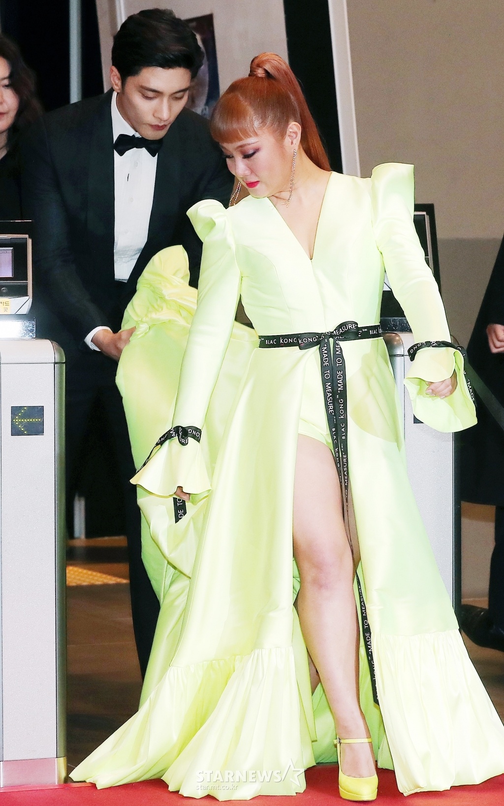 sung hoon hẹn hò diễn viên hài ảnh 3 sung hoon hen ho dien vien hai anh 3