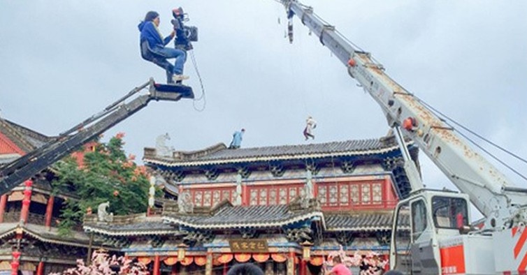 Phim truong lon nhat Trung Quoc vang ve ngay mo cua lai hinh anh